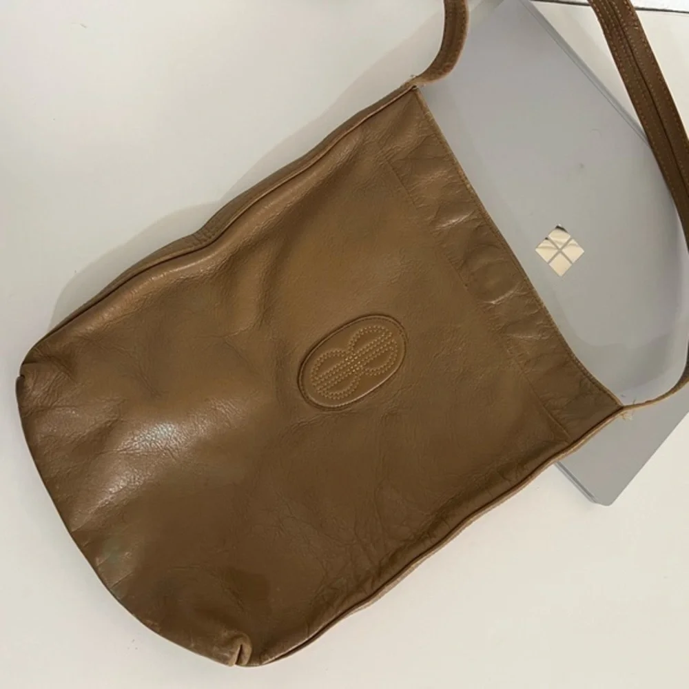 Vintage Bill Blass Nutmeg Tan Genuine Leather Messenger Laptop Bag Tote Murse